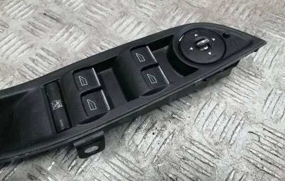 Ford Focus Electric window control switch AM5T14A132CA SN00002132130617 10020922