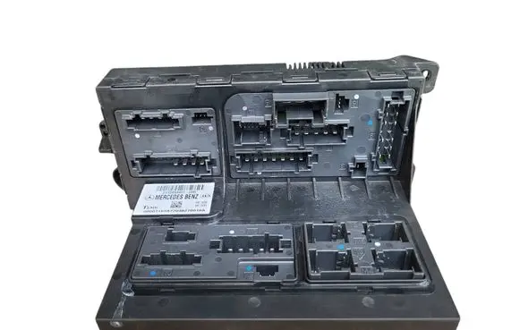 Mercedes-Benz E W211 SAM control unit 2115453901