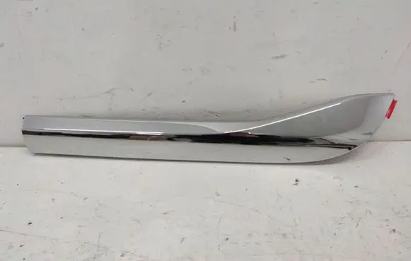 Nissan Leaf II (ZE1) Rear door trim (molding) KE7605505C