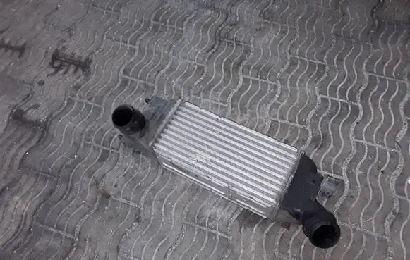 Peugeot 407 Intercooler radiator 9645682880