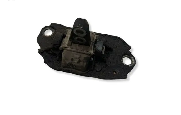 Volvo S80 Engine mount bracket 9161160