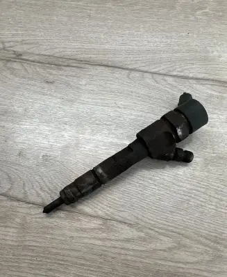 Mitsubishi Space Star Fuel injector 0445110146 8200238528