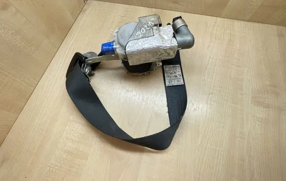 Mitsubishi Lancer X Front seatbelt 7Q7980P 002443 0436195
