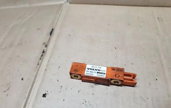 Volvo XC90 Airbag deployment crash/impact sensor 8651754