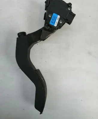 Audi A6 S6 C5 4B Accelerator throttle pedal 8D1723523F