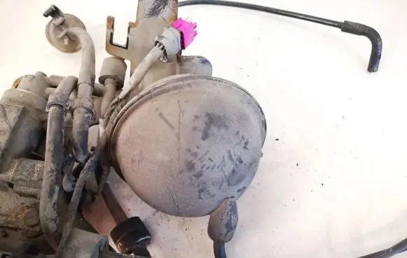 Vacuum air tank