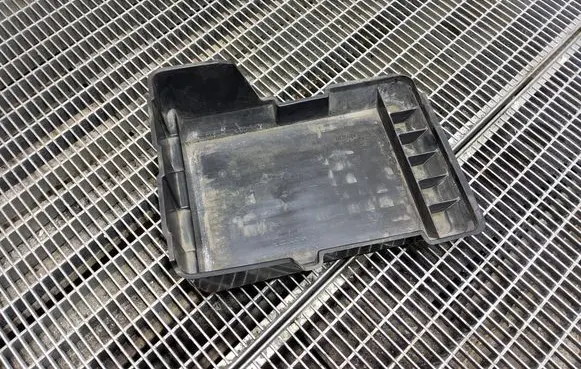 Honda Odyssey Battery box tray 31521-T6A-J0