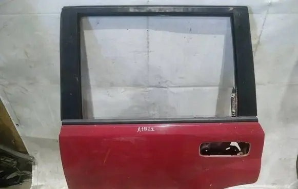 Nissan X-Trail T30 Rear door RAUDONOS