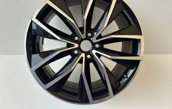 Seat Ateca R19 alloy rim 575601025F