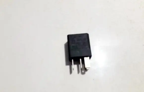 Opel Zafira A Other relay 24432680 702.21