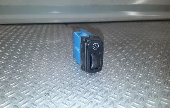 Mitsubishi Endeavor Interior lighting switch 