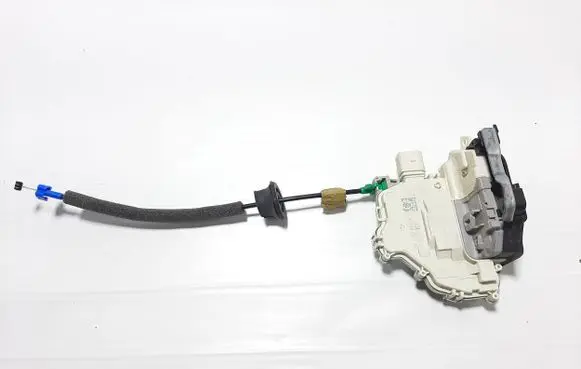 Audi A4 S4 B9 8W Rear door lock 4G0839016F