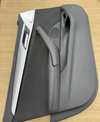 BMW 5 G30 G31 Front door card panel trim