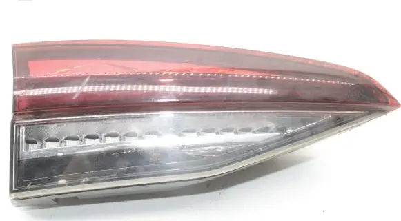 Skoda Octavia Mk4 Tailgate rear/tail lights 5E7945307