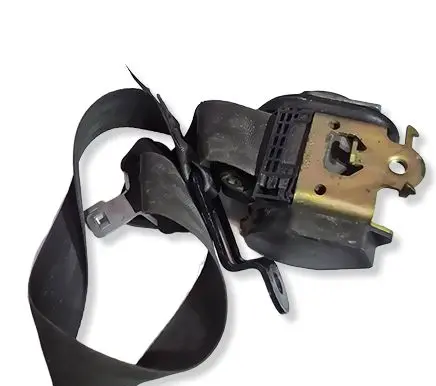 Peugeot 206 Front seatbelt E2040084 2310001