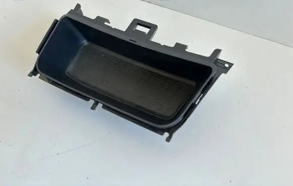 BMW 1 E81 E87 Glove box central console 7136190