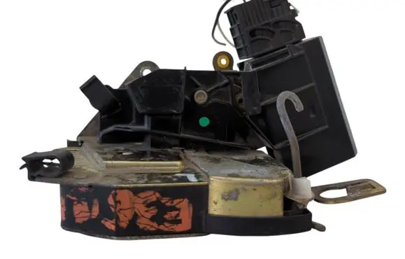 BMW 3 E36 Front door lock 40620821 8353012