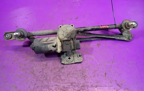 KIA Sportage Front wiper linkage and motor 