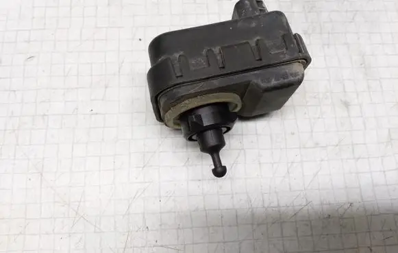 Opel Zafira A Headlight level adjustment motor 