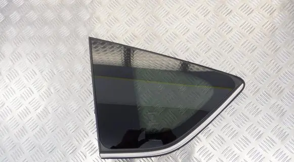 Toyota RAV 4 (XA40) Rear side window 6272042350 6272042360