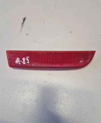 Toyota Avensis T270 Rear tail light reflector R1152