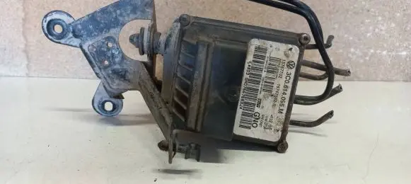 Volkswagen PASSAT B6 ABS Pump 3C0614095M
