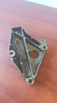 BMW 1 E81 E87 Engine mounting bracket 6775041