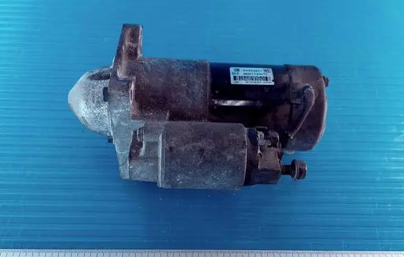 Opel Insignia A Starter motor 55353857