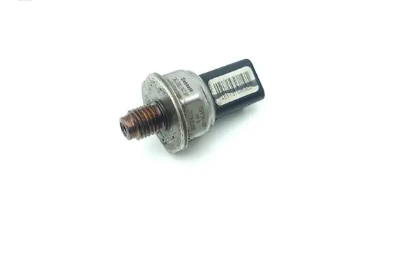 Volvo S60 Fuel pressure sensor 9670076780