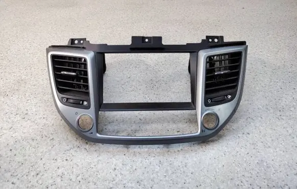Hyundai Tucson TL Dashboard side air vent grill/cover trim 84740-D790041 84740-D7900