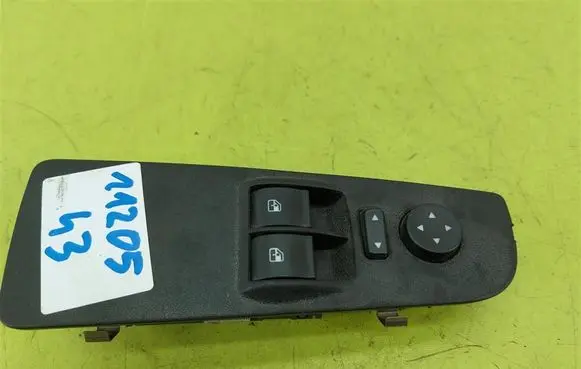 Fiat Grande Punto Quarter vent window switch 735423371