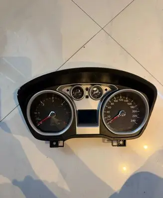 Ford Kuga I Speedometer (instrument cluster) 8V4T10849GL VP8V4F10849GL