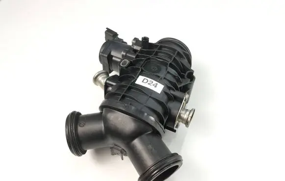Land Rover Discovery 3 - LR3 Throttle valve 4S7Q9L444CM