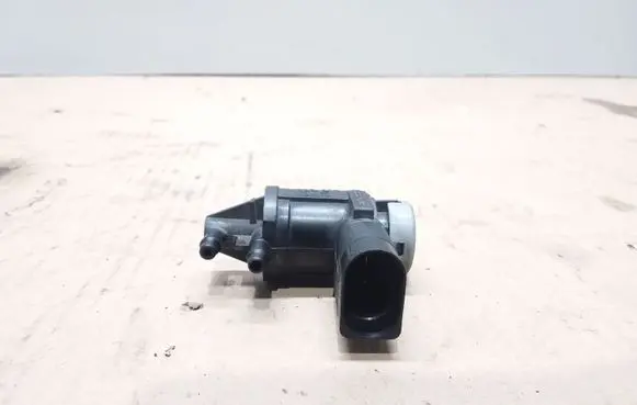 Audi A4 S4 B8 8K Turbo solenoid valve 1K0906283A