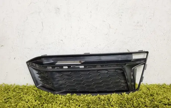 Audi A4 S4 B9 Front bumper lower grill 8W0807682K
