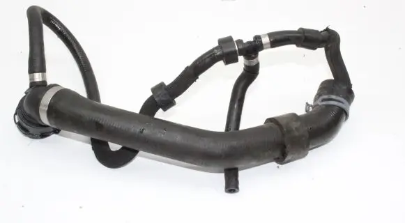 Volkswagen PASSAT B8 Engine coolant pipe/hose 3Q0122101D