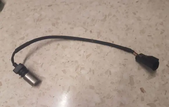 Volvo V70 Crankshaft position sensor FAE79410