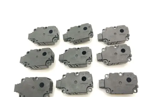 Mercedes-Benz S W222 A/C air flow flap actuator/motor P9708007