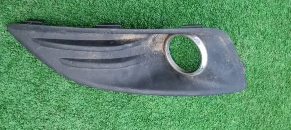 Ford Fiesta Front grill C1BB15A222C