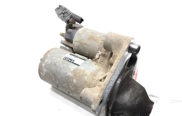 Peugeot 208 Starter motor 9671530880