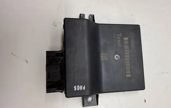 Audi A6 S6 C6 4F Gateway control module 4F0907468D
