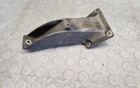 BMW 5 E39 Engine mounting bracket 1092973