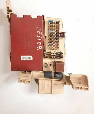 Toyota Celica T230 Air suspension control unit module (rear) 8922120020