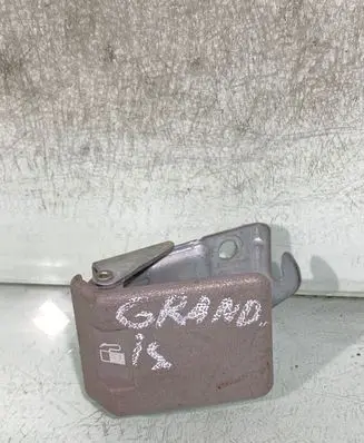 Mitsubishi Grandis Fuel tank opening switch 