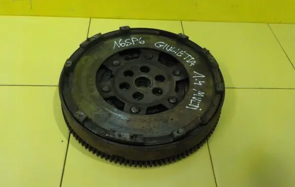 Alfa Romeo Giulietta Dual mass flywheel LUK