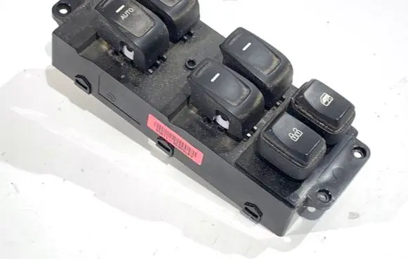 SsangYong Tivoli Electric window control switch 85811-35300LBV