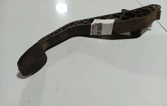 Volkswagen Golf III Clutch pedal 