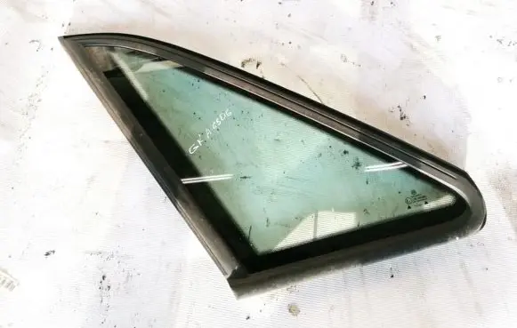 Volkswagen PASSAT B4 Rear side window