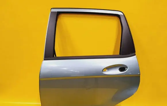 Mercedes-Benz A W169 Rear door
