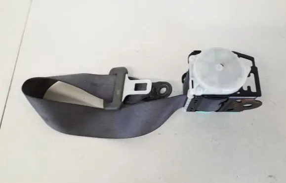 Mazda 6 Rear seatbelt 0431107